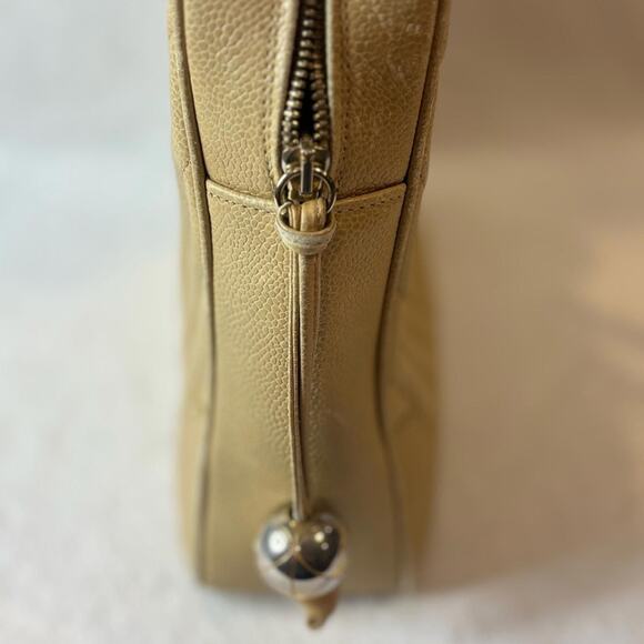 Chanel caviar skin v stitch handbag - Picture 5 of 8